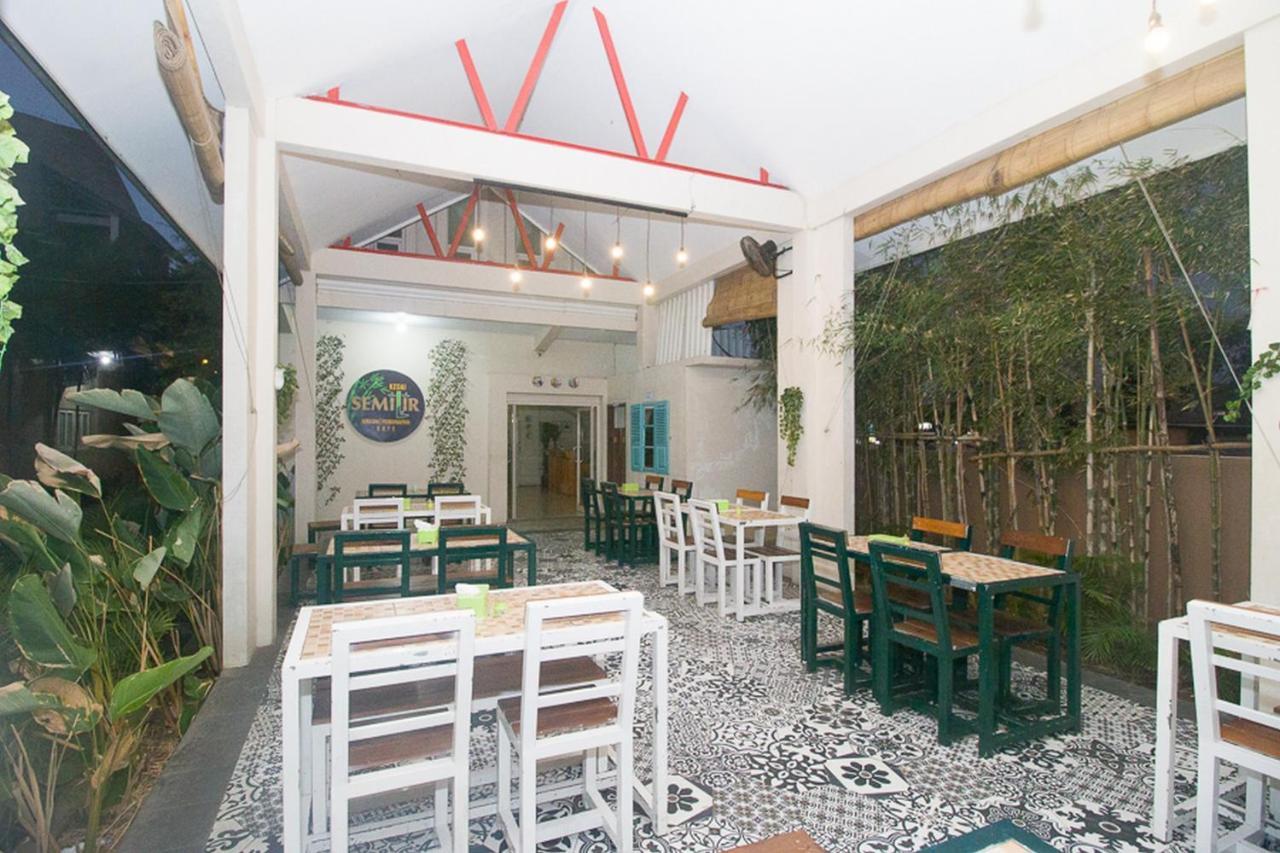 红多兹Plus伊斯兰酒店-近三邦阿伦阿伦 Sampang  外观 照片